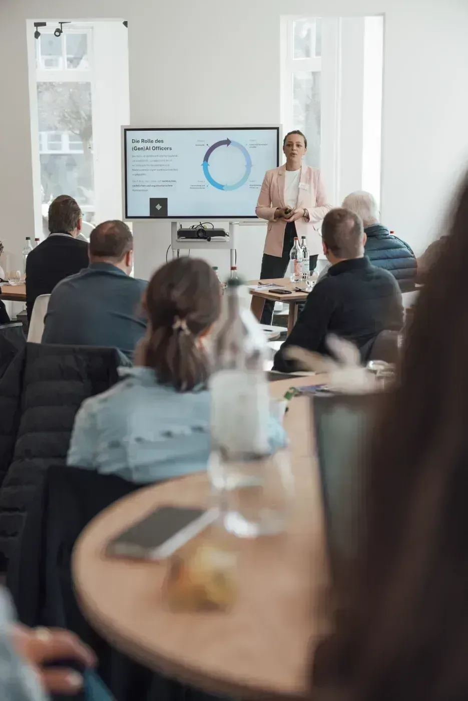 Blackboat Coach bei einem Vortrag bei der AI Officer Ausbildung
