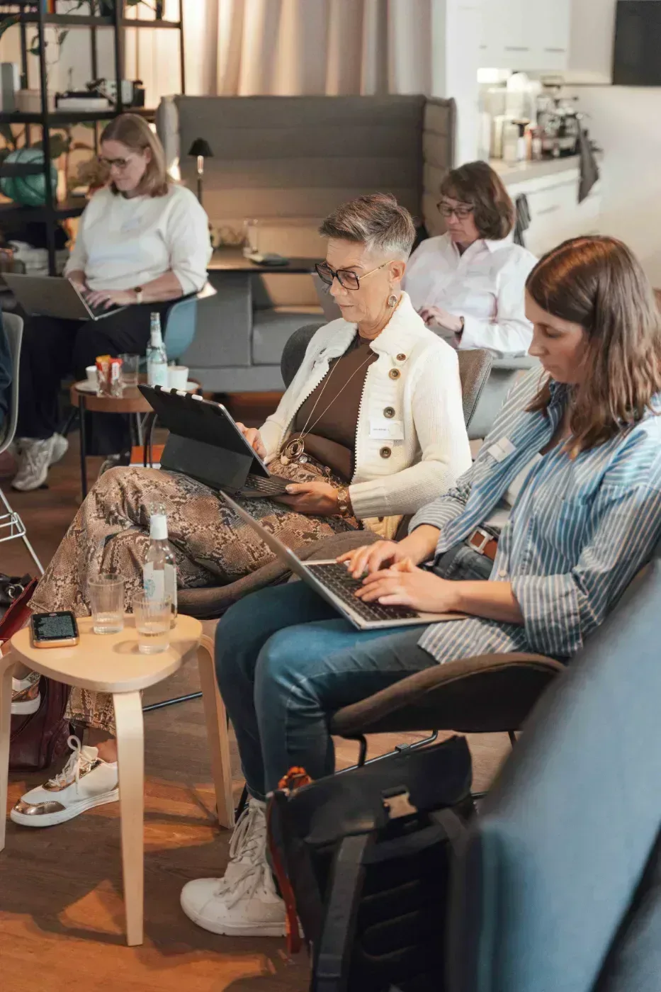 Frauen am arbeiten beim AI Skill Lab for Women