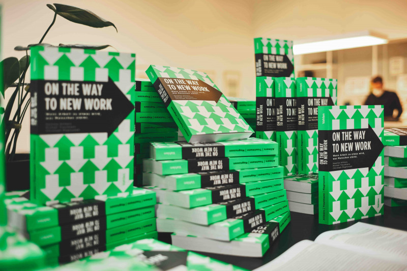 20220330 OTWTNW Book Release Event Web 47